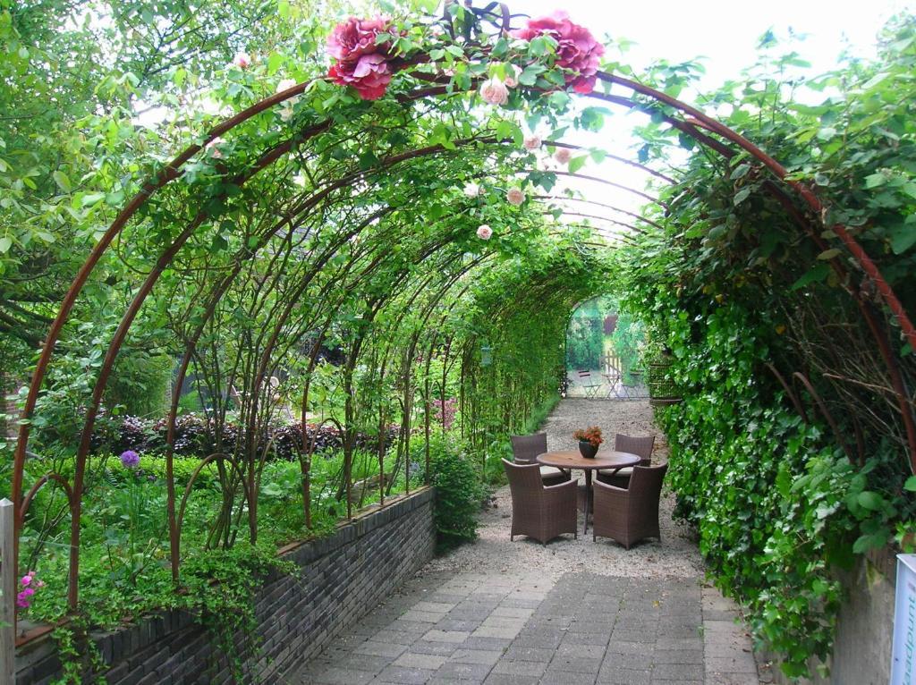 Door & Roos Bed & Breakfast Lottum ภายนอก รูปภาพ